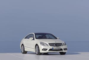 Mercedes-Benz E500 Coupe AMG Sports Pack 2009 года